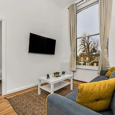 Apartamento Deluxe Flat On Kentish Town Londres Exterior foto
