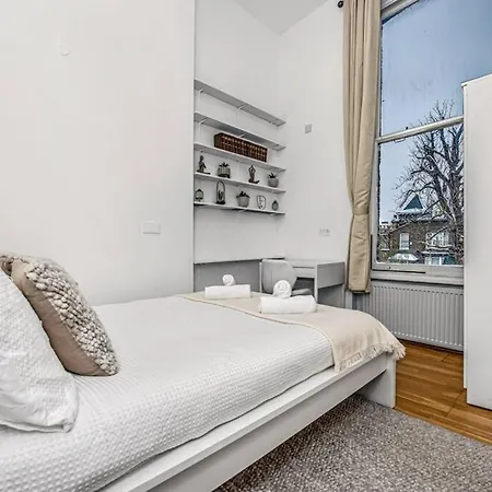 Apartamento Deluxe Flat On Kentish Town Londres Exterior foto